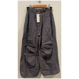 URBAN OUTFITTERS Parachute Pockets Bags Grey "Stains" Pants